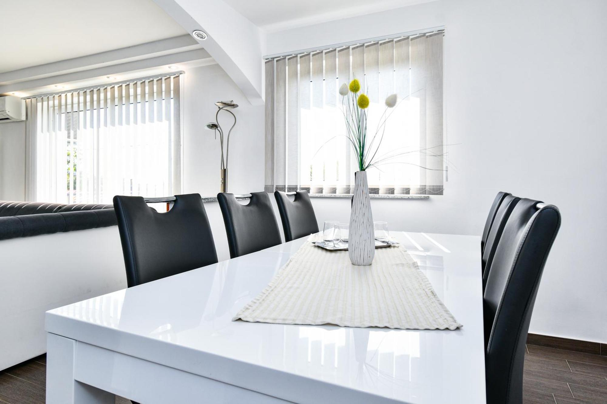 Apartman Lavanda Sa Bazenom I Okucnicom 4* Hreljin Exterior foto